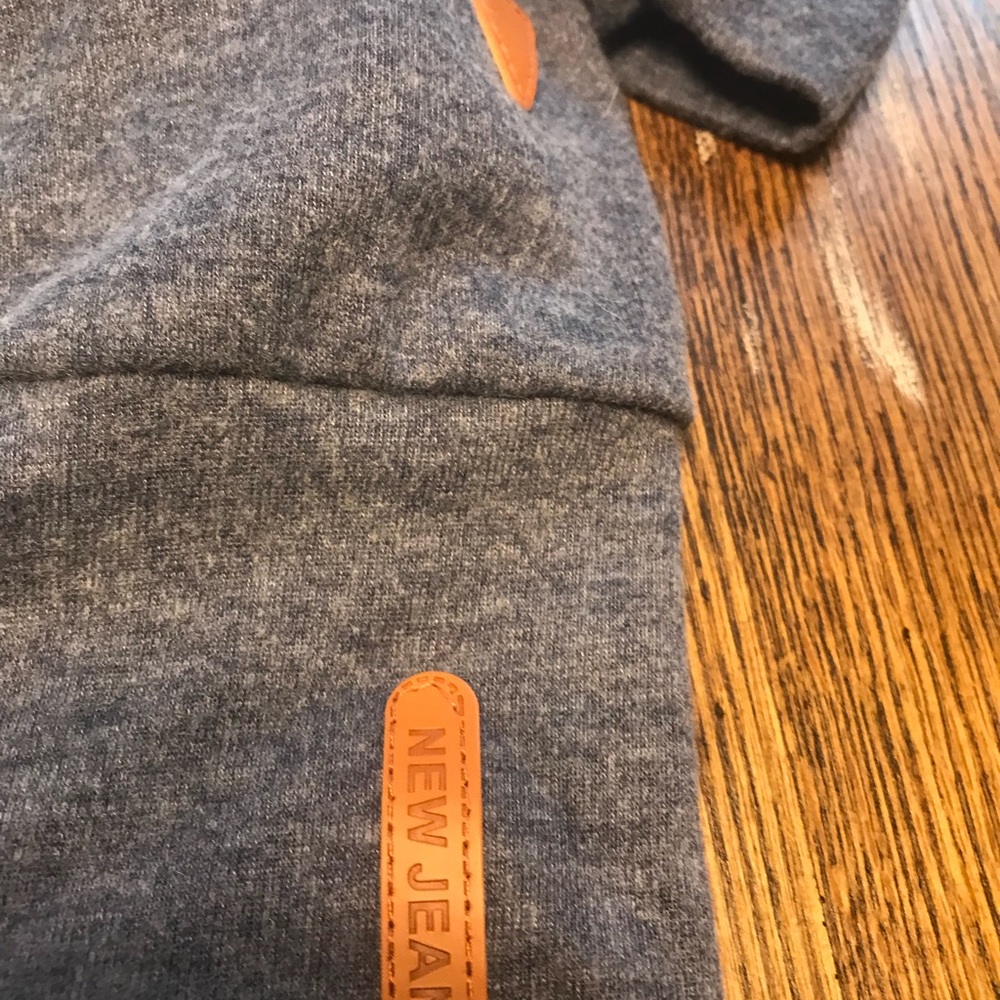 Light blue gray hoodie - Picture 5 of 5
